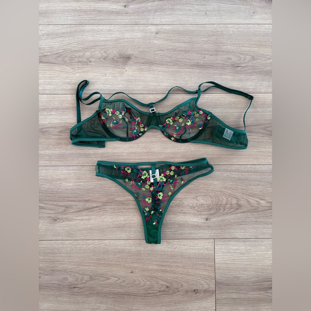Embroidered Green Set